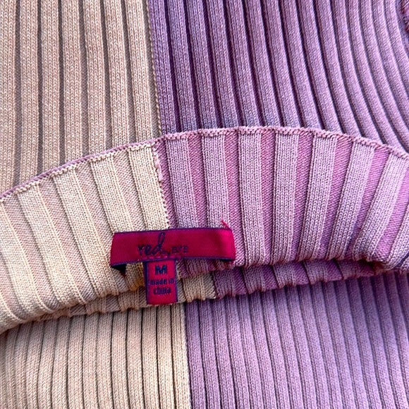 Woman’s Red By BKE Color Block Ribbed Long Sleeve - Picture 8 of 8